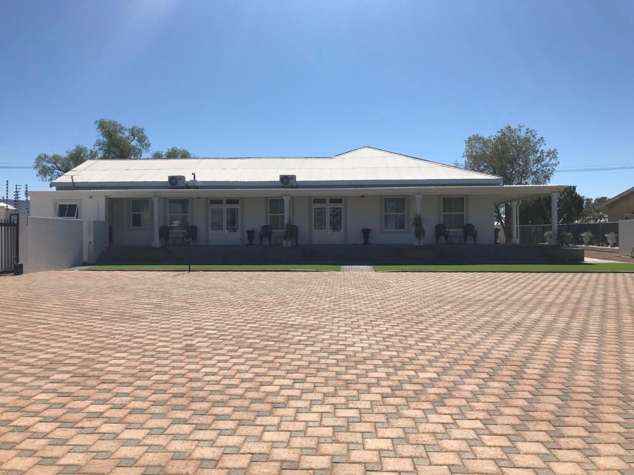 French Karoo Guesthouse Beaufort West Eksteriør bilde